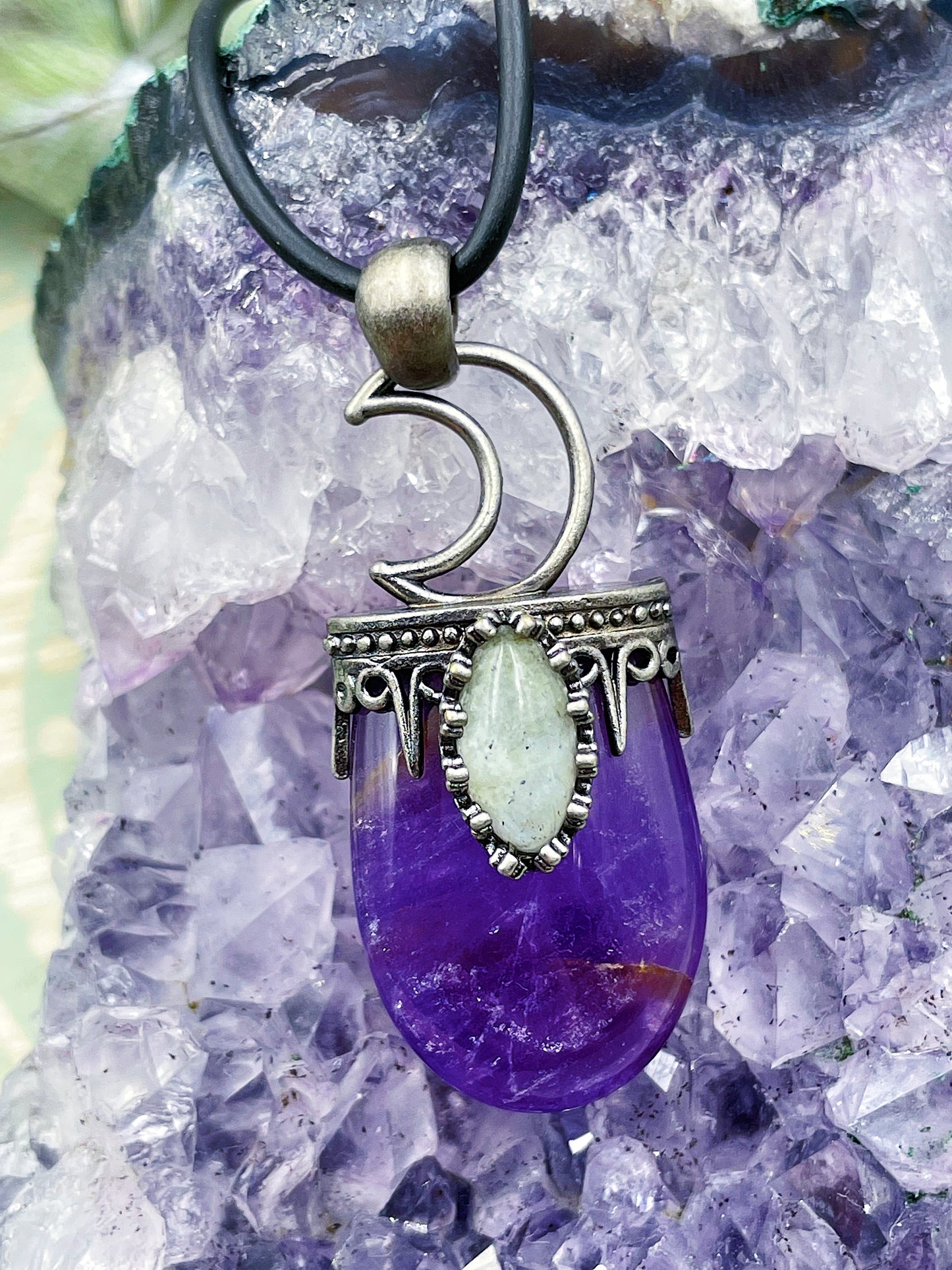 Moon Goddess Round Necklaces
