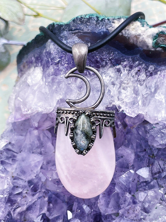 Moon Goddess Round Necklaces